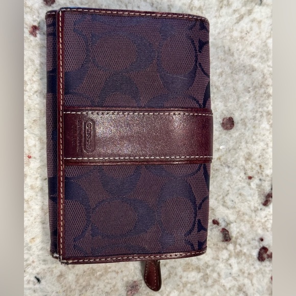 Coach Wallet - Picture 1 of 4